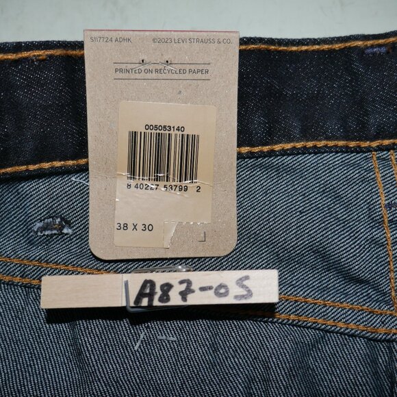 Levis 505 Men's Size 38x30 Jeans Regular Fit Straight Leg Dark Rinse Denim NWT - Picture 8 of 10
